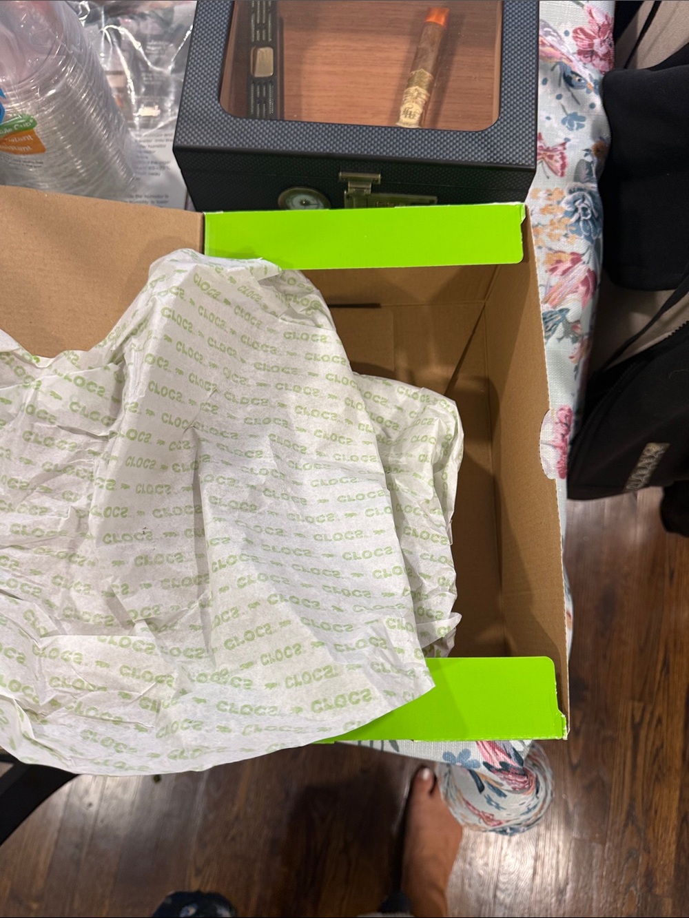 CROCS Bright Green Shoe Box with White Logo EMPTY - Picture 2 of 2